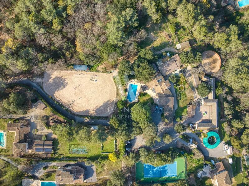 Villa - 350 m² - 5 pièces