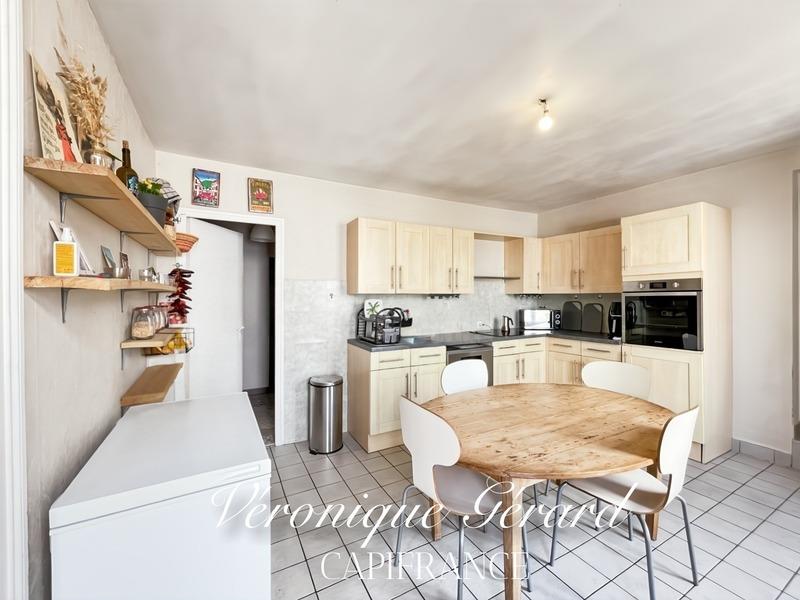 Maison - 137 m² - 5 pièces