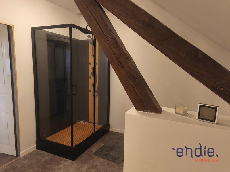 Maison - 245 m² - 12 pièces