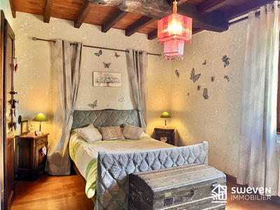 Maison traditionnelle - 192 m² - 5 pièces