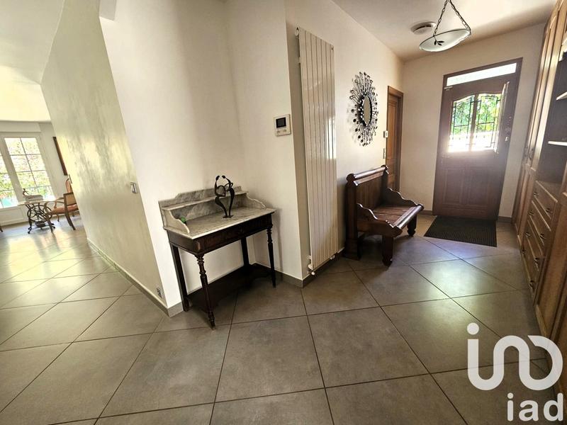 Maison - 185 m² - 9 pièces