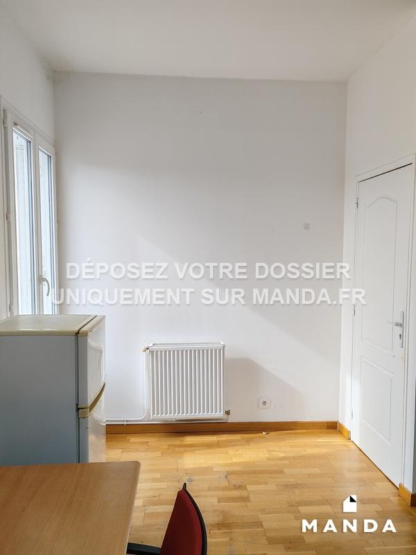 Chambre - 11 m² - 5 pièces