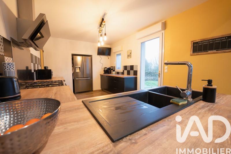 Maison - 179 m² - 9 pièces
