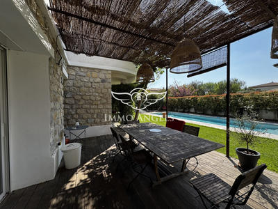 Maison contemporaine - 247 m² - 7 pièces