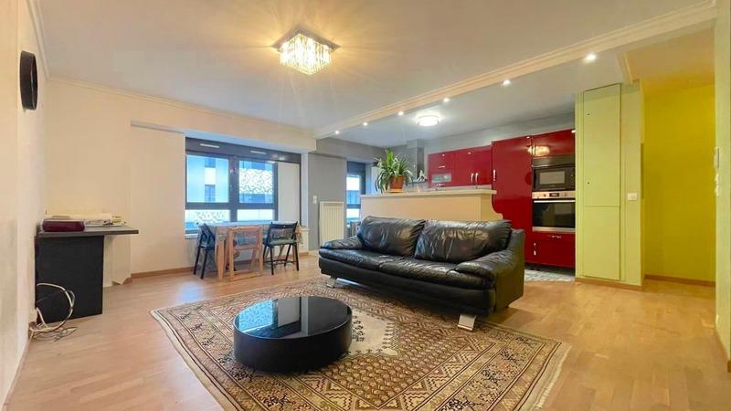 Appartement - 83 m² - 3 pièces