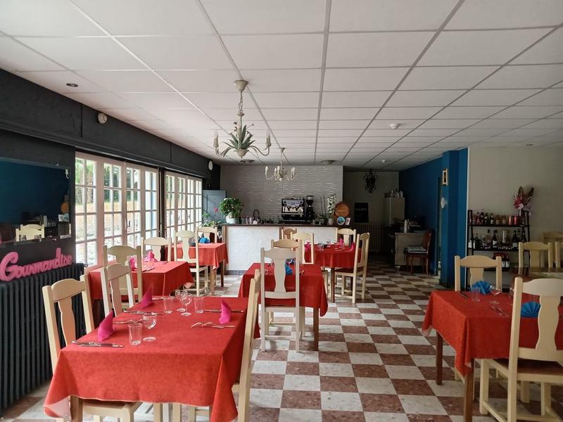 Appartement - 556 m² - 20 pièces