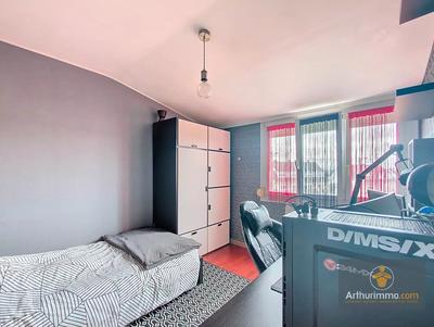 Maison - 84 m² - 4 pièces