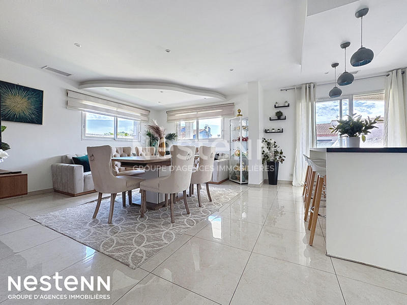 Maison - 139 m² - 6 pièces