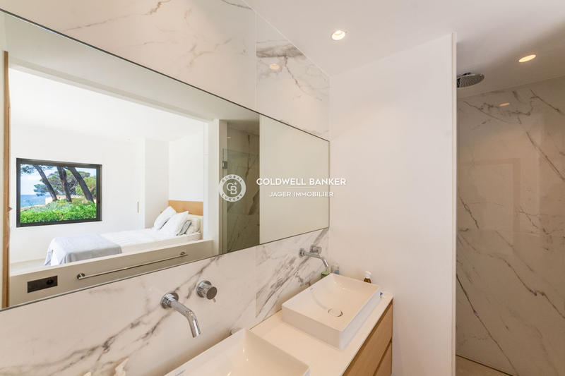 Villa - 240 m² - 6 pièces