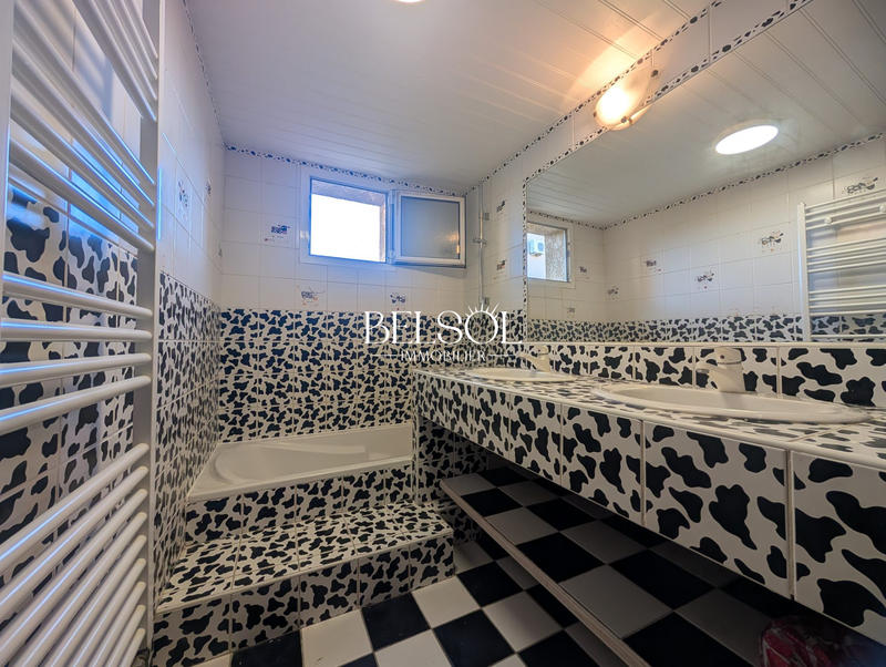 Maison - 122 m² - 4 pièces