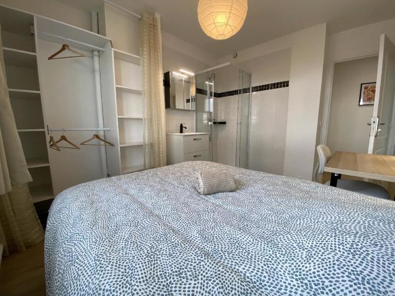 Appartement - 95 m² - 6 pièces