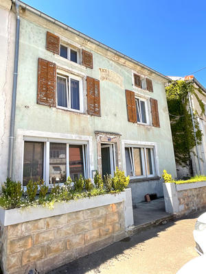 Maison - 180 m² - 4 pièces