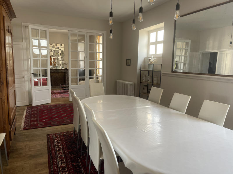 Maison - 350 m² - 14 pièces