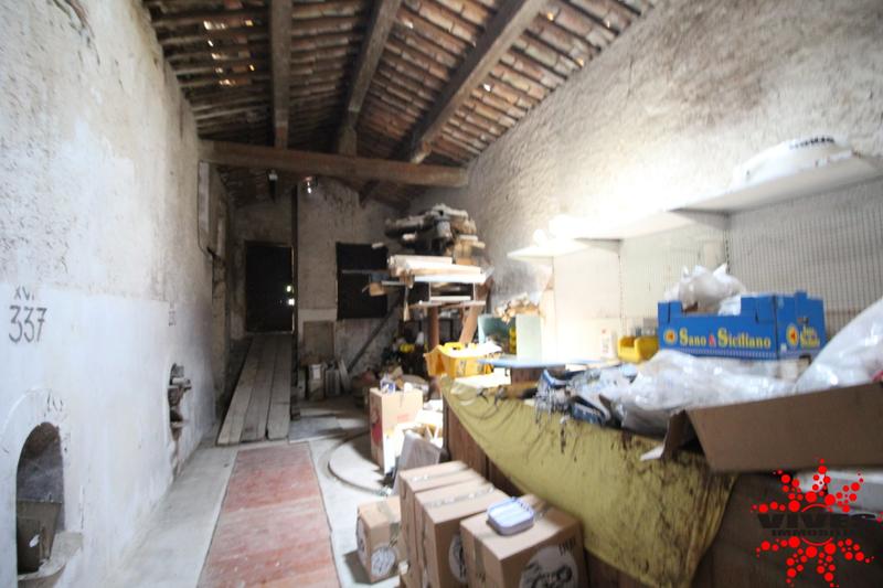 Remise - 780 m² - 4 pièces