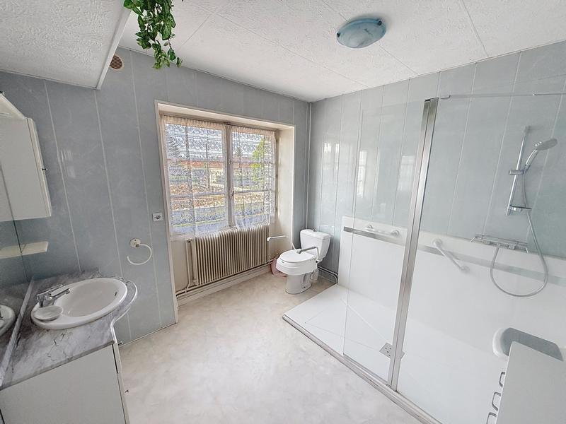 Maison - 185 m² - 7 pièces