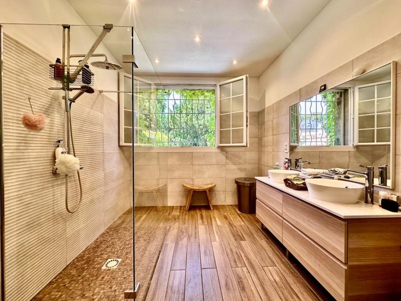 Maison - 196 m² - 5 pièces