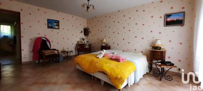 Maison - 230 m² - 10 pièces