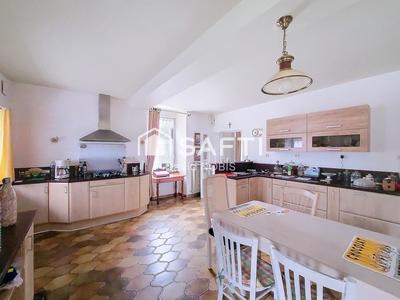 Maison - 171 m² - 5 pièces