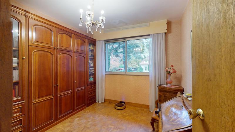 Maison - 330 m² - 8 pièces