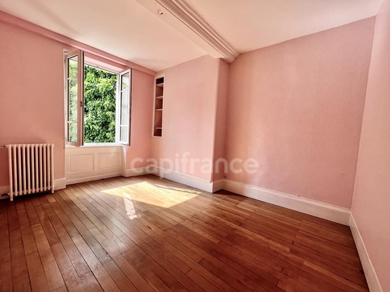 Maison de ville - 180 m² - 8 pièces