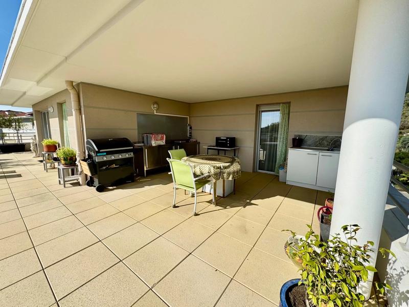 Appartement - 91 m² - 4 pièces