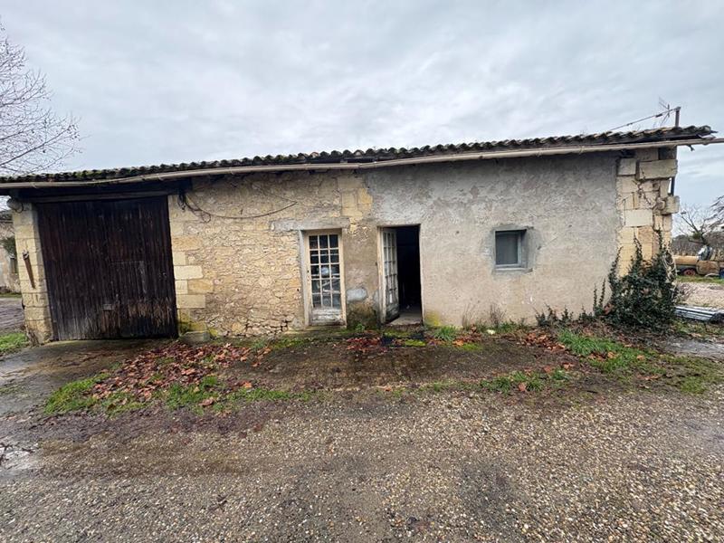 Maison - 277 m² - 3 pièces