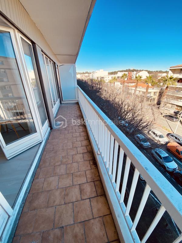 Appartement - 67 m² - 3 pièces