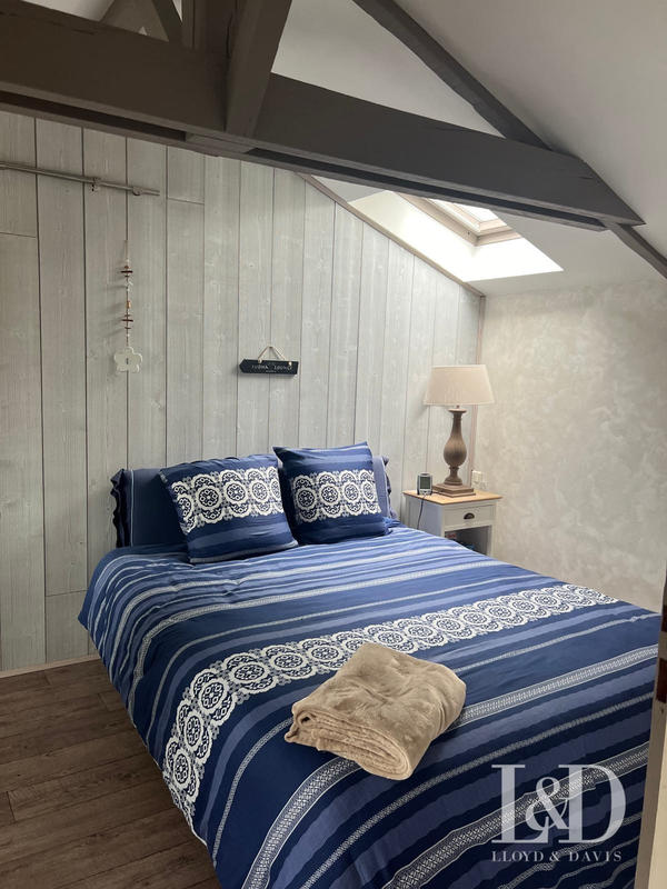 Maison - 213 m² - 8 pièces