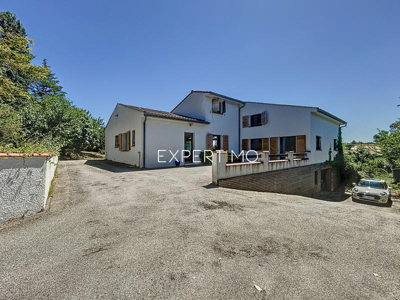 Maison - 195 m² - 6 pièces