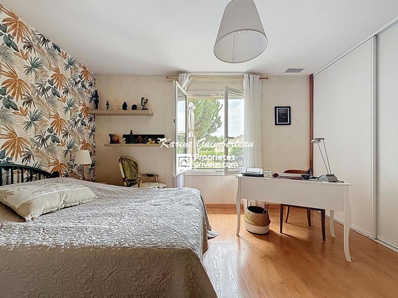 Maison - 180 m² - 5 pièces