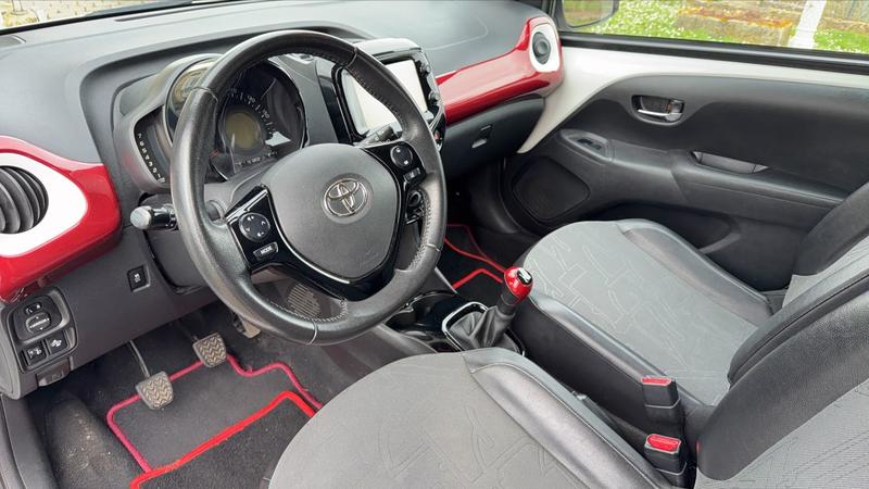 Toyota Aygo 1.0 VVTi 69 X-Glam - Toit ouvrant