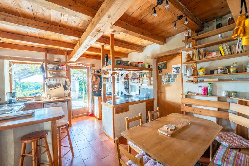 Maison - 223 m² - 9 pièces