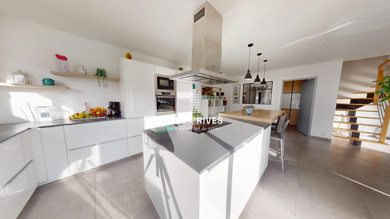 Maison contemporaine - 163 m² - 7 pièces