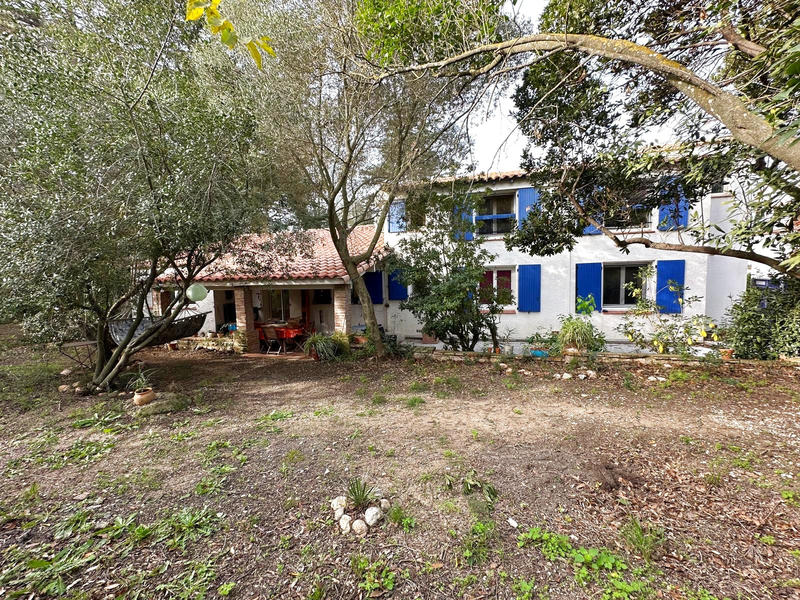 Villa - 320 m² - 10 pièces