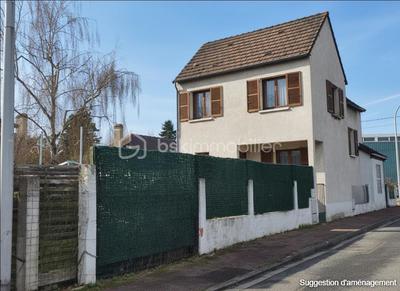 Maison - 120 m² - 6 pièces