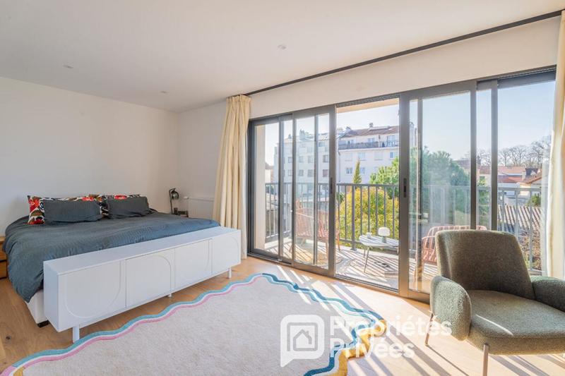 Maison - 187 m² - 8 pièces