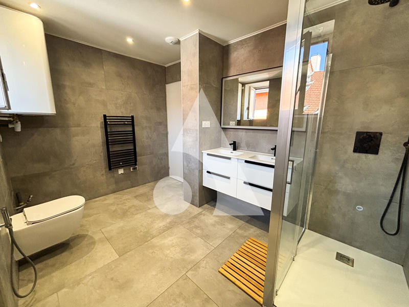 Appartement - 83 m² - 4 pièces