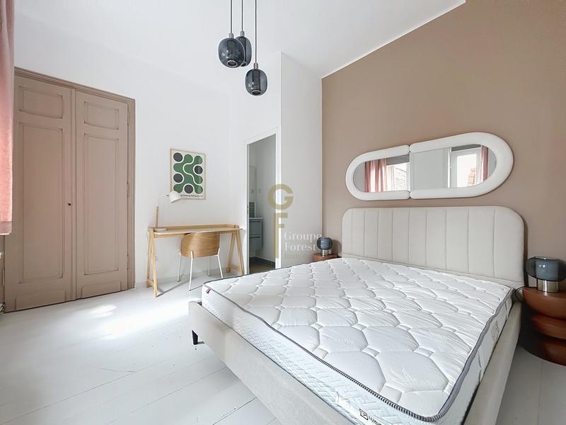 Maison - 252 m² - 9 pièces