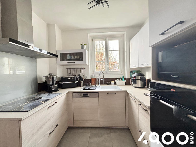 Maison - 85 m² - 6 pièces