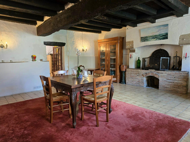 Maison ancienne - 435 m² - 17 pièces