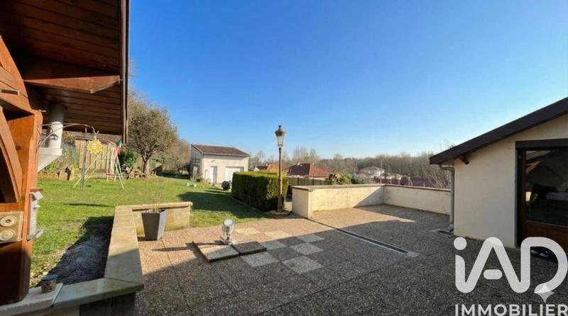 Maison - 95 m² - 5 pièces