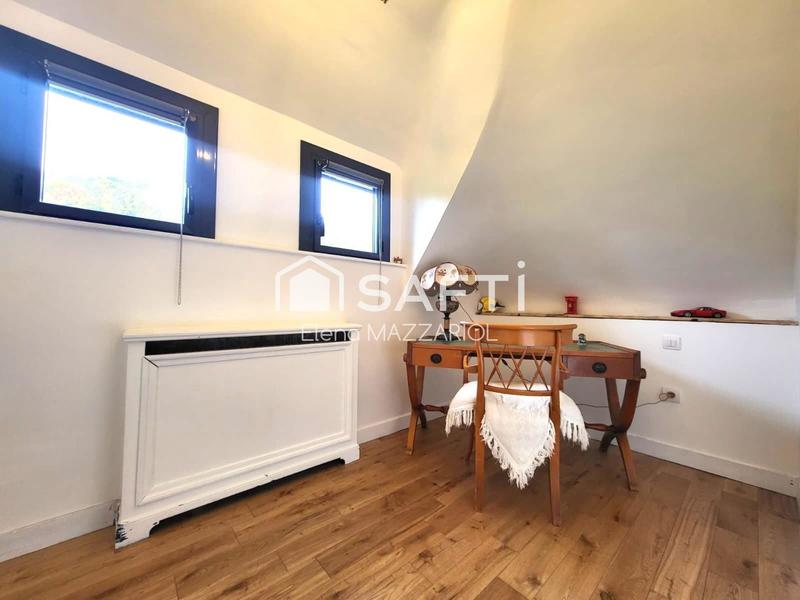 Maison - 180 m² - 7 pièces