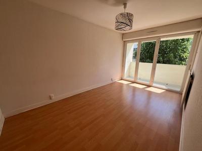 Appartement ancien - 76 m² - 4 pièces