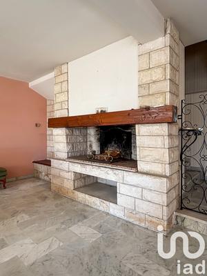 Maison - 230 m² - 6 pièces