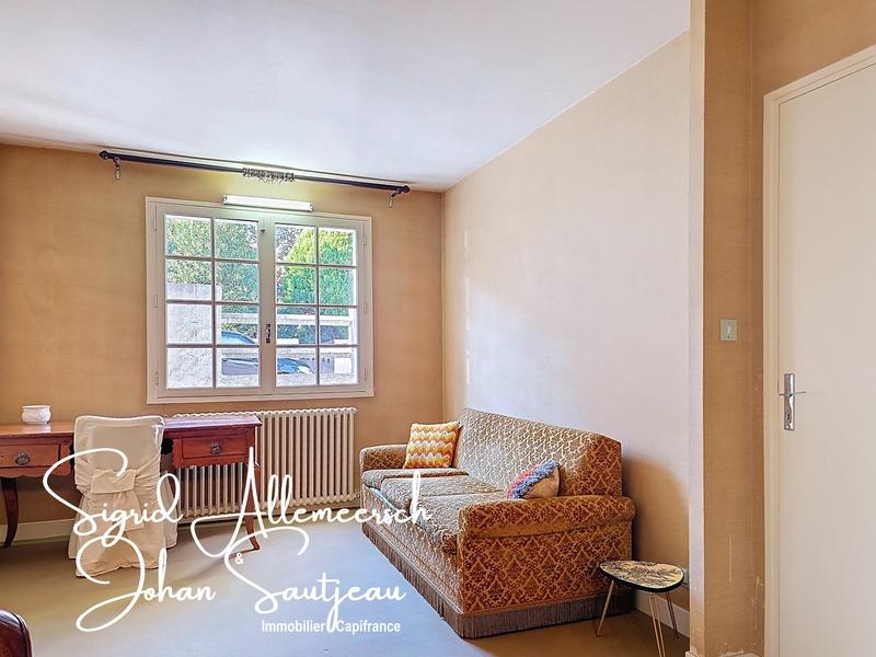 Maison - 200 m² - 9 pièces