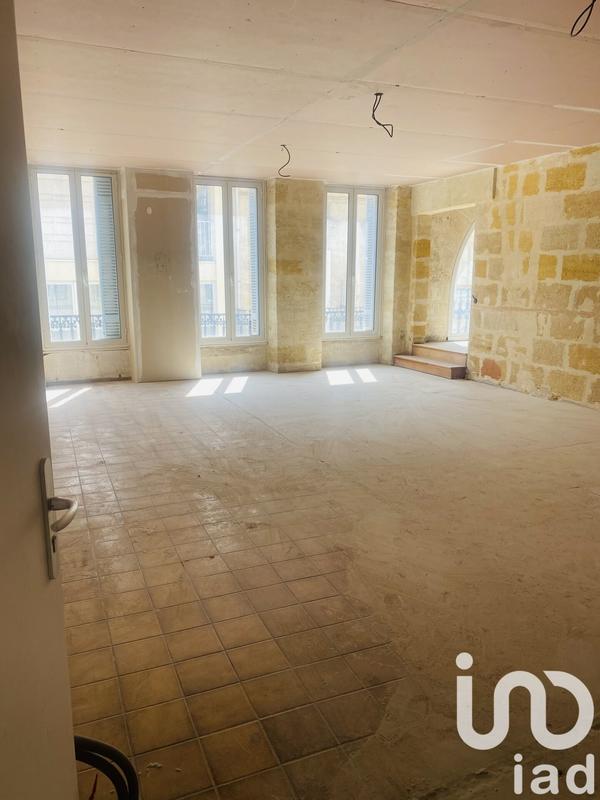 Appartement - 107 m² - 1 pièce