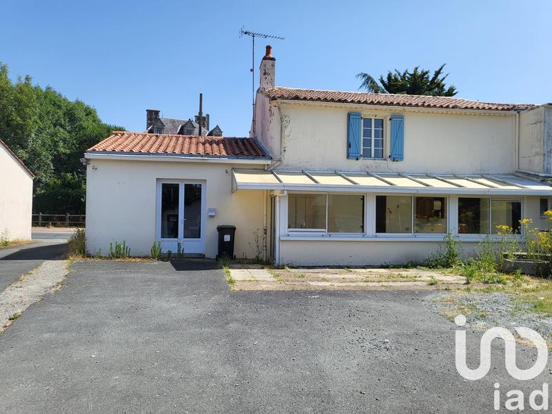 Maison - 200 m² - 8 pièces