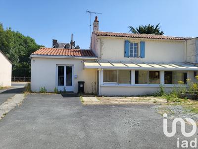 Maison - 200 m² - 8 pièces