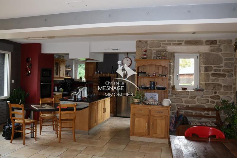 Maison - 182 m² - 6 pièces