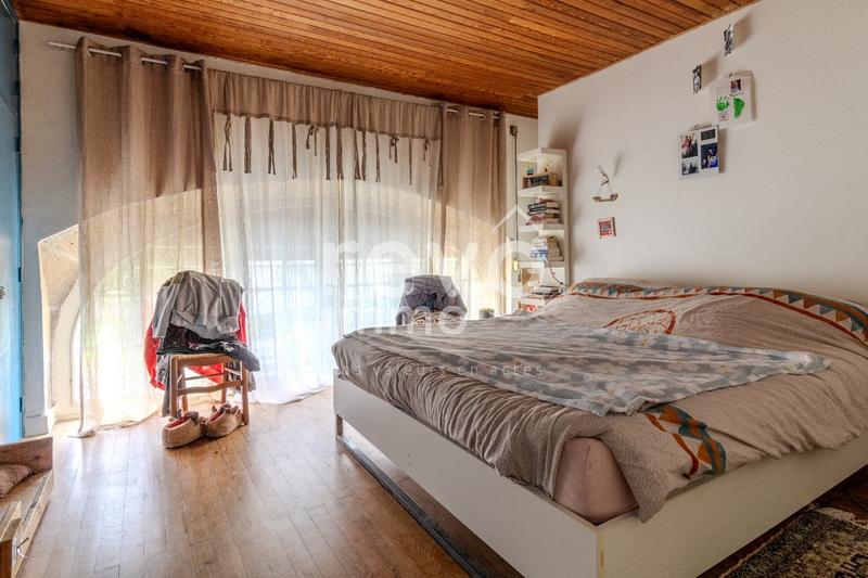 Maison - 215 m² - 6 pièces